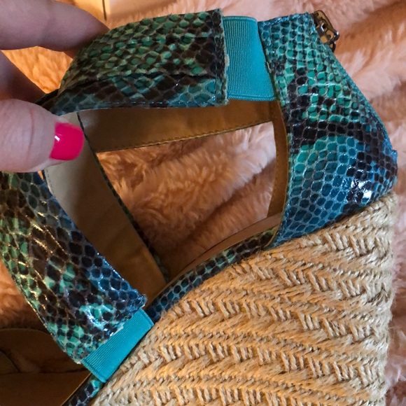 Nine & Co. teal/green snake print espadrilles - Picture 5 of 5